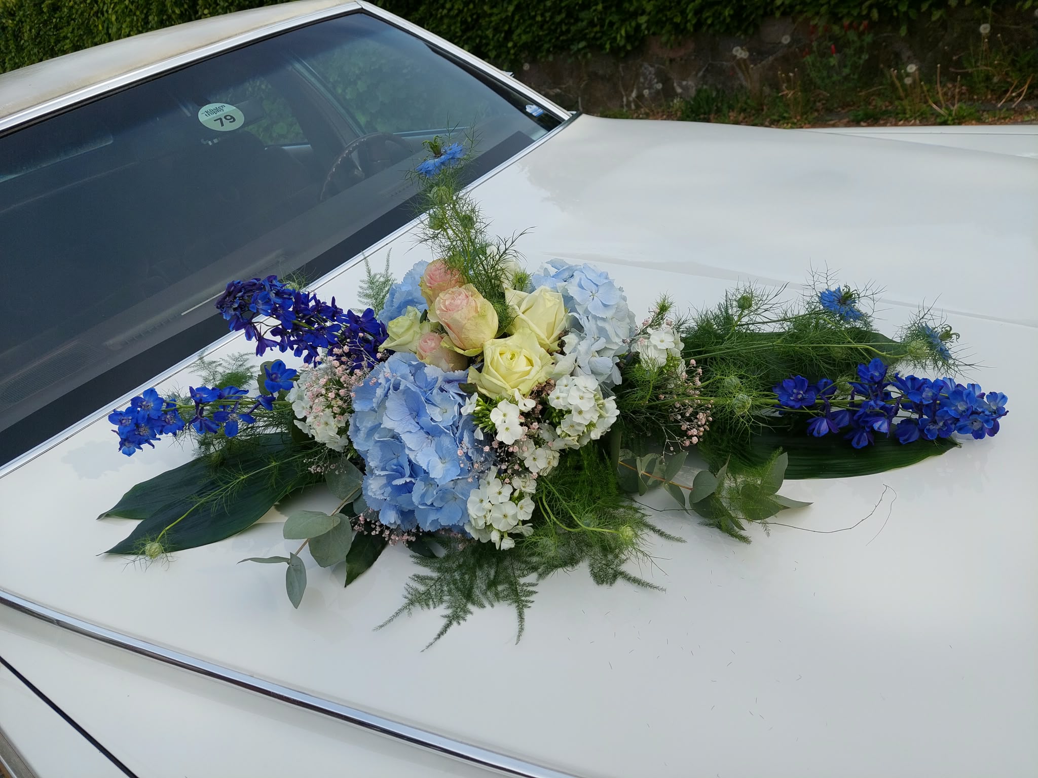 Blumenschmuck für Hochzeitsauto Variante 10