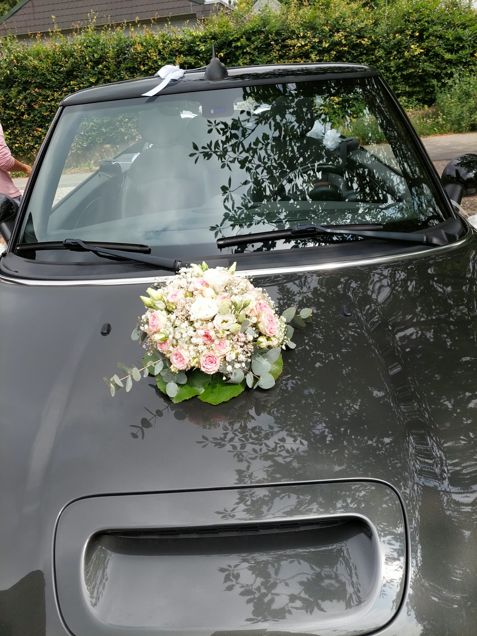Blumenschmuck für Hochzeitsauto Variante 11