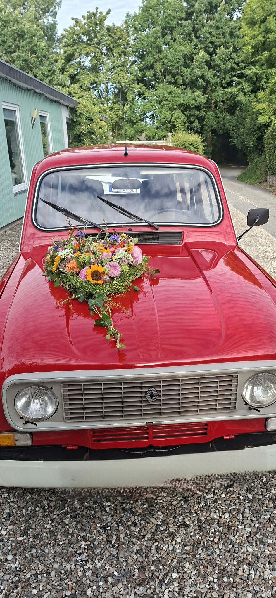 Blumenschmuck für Hochzeitsauto Variante 5